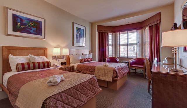 Alexander Inn in Philadelphia