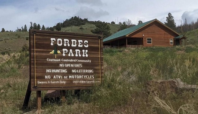Almost Heaven: Quiet Mountain Escape Near Hiking, Hunting & The Great Sand Dunes
