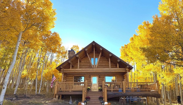 Alpine Vista Chalet - Authentic Log Cabin - Sauna