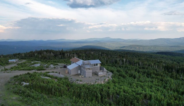 Amazing Mountain Views on Large Private Maine Wilderness-Modern Offgrid 300 acre in Phillips