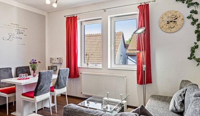 Apartment 'Thüringer Wald' with Wi-Fi in Ilmenau