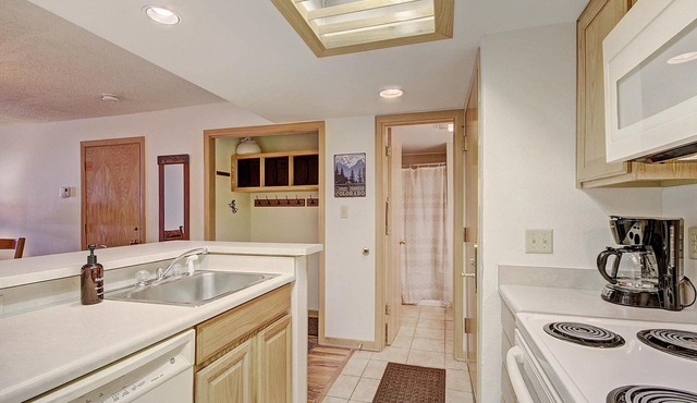 Beautiful Condo, Ski Out Your Back Door - FP202 by RedAwning