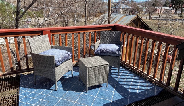 Beautiful guesthouse close to Telluride and desert