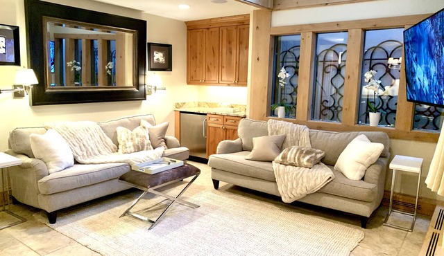 Beautiful modern Aspen Core Condo- 2 Bed 2 Bath, AC, pool and hot tub