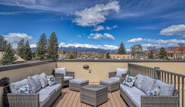 Beautiful New Townhome in Downtown Salida