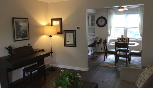Beautiful North End Executive Retreat in Sarnia