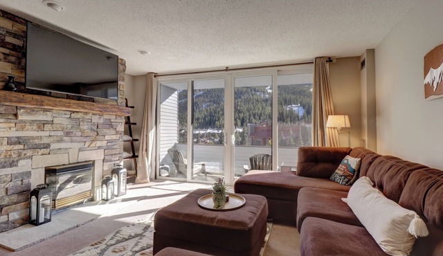 Beautifully Remodeled, Mountain Views SB204