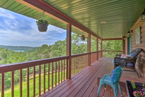 Beaver Lake Home w/Game Room, Boat Slip & Views!