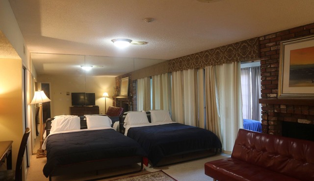 Bed and Breakfast in Hollywood Hills in Los Angeles