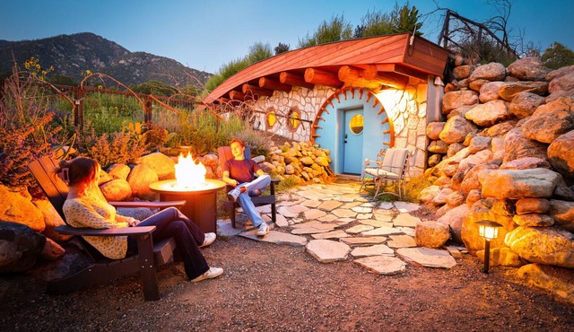Blue Hobbit Home/Infrared Sauna/Fire Pit
