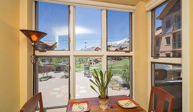 Blue Mesa Lodge 32A by Avantstay Located In The Heart Of Mountain Village w/Prime Skiing Access