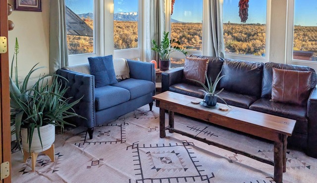 Bluebird Trail Retreat: Off-Grid & Dark Skies