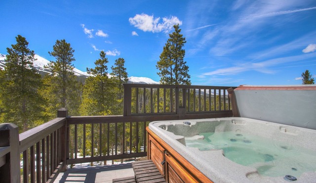 🏆 Breck Home | Hot Tub | 4 Kings | Sleeps 16 | 7 Bedrooms | FreeShuttle | Views