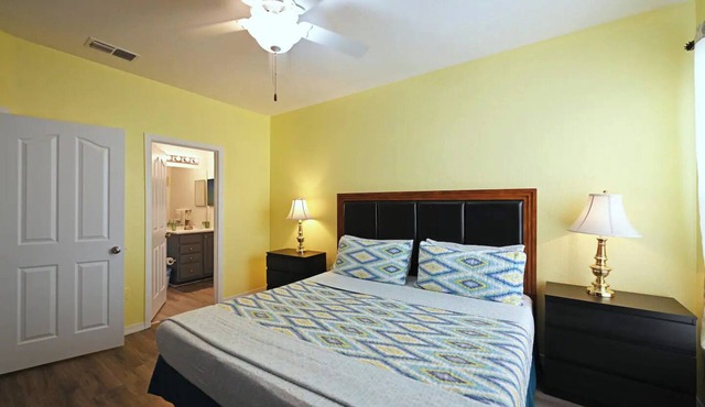 Bright 3BR Resort Condo Near Disney with Pool, Gym, Balcony