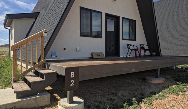 Cabin 2 | Betelgeuse | Pet Friendly - Pet-friendly A-frame cabin with loft and full kitchen