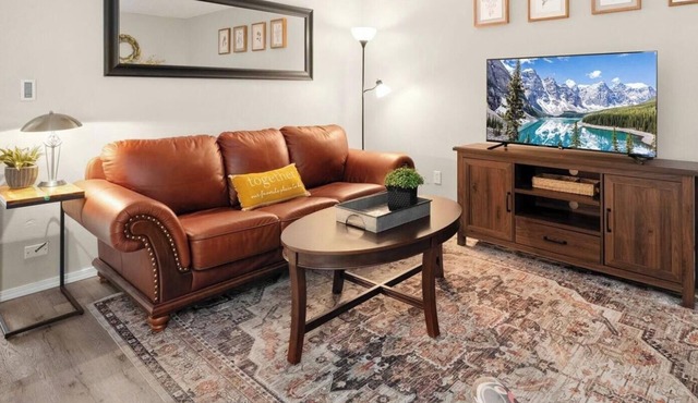 Campus West Nest | King Bed + Walk to CSU