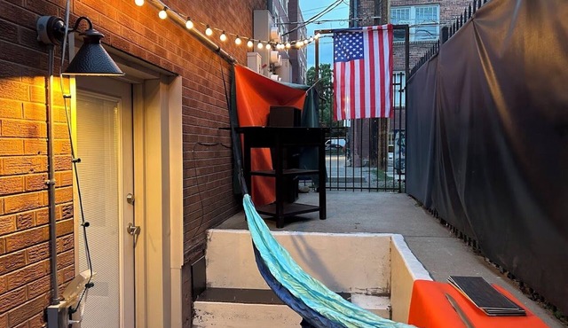Capitol Hill Studio Condo- Large with private outdoor space and in unit laundry