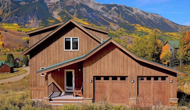 Cascadilla House, Stunning 3 Br home in CB South