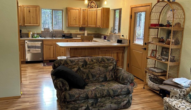 Charming 2-bedroom cabin in soothing Twin Lakes getaway