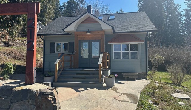 Charming 2-bedroom house with AC, WiFi in serene East Hope. in East Hope