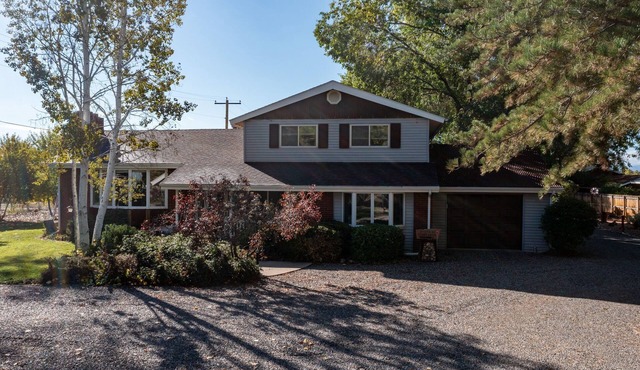 Charming 4-bedroom house in Fruit and Wine country Palisade! Retired BnB