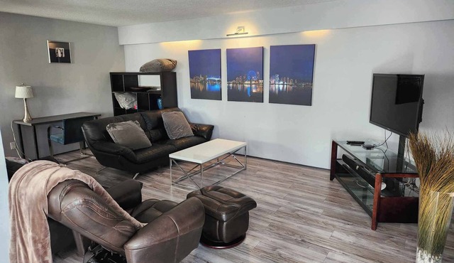Charming upper-level Haven- 3 bedroom home in Vancouver