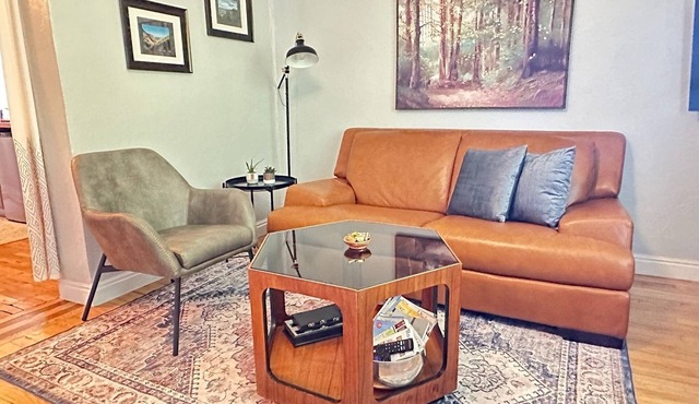 Cheerful studio - 2 blocks to Pearl Street