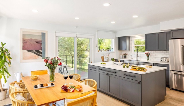 Chic Gem with Outdoor Oasis, 5-min to Downtown
