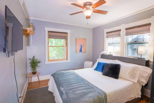 Classic Denver bungalow steps from coffee, parks and restaurants