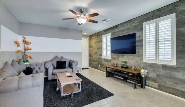 Classy & Comfy Modern Home w/Patio