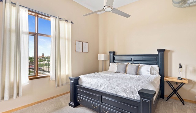 Classy Safe Private Apartment w/Amenities Across f/Jordan Creek Mall w/Elevator in West Des Moines