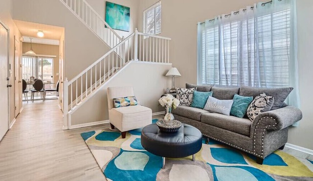 Clean and luxurious 3 bedroom & 2 Living room house