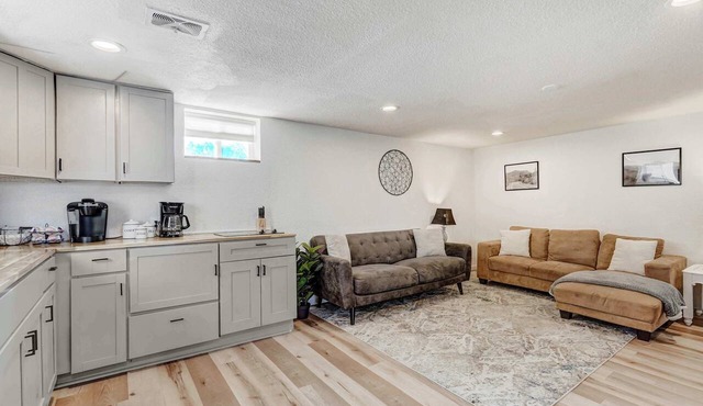 Cloud Ridge! Cozy Suite w Fire Pit & Game Area