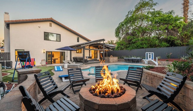 Coastal Encinitas Oasis: Arcade, Pool, Spa, Putting Green, Minutes To Beach! in Encinitas