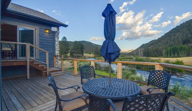 Colorado Riverfront Escape! Fish, Hike & Relax