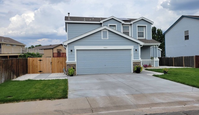 Come and enjoy this beautiful 3 -bedroom 2.5 bathroom
