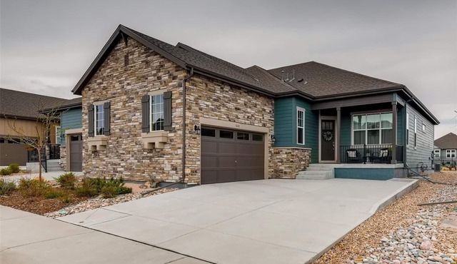 Comfortable 3 Bedroom Patio Home in the Meadows