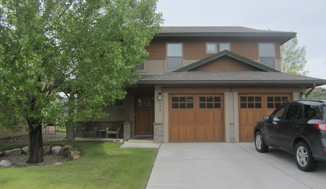 Comfortable family friendly home with great views in convenient location