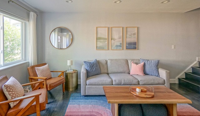 Comfy Cute Condo - entire home