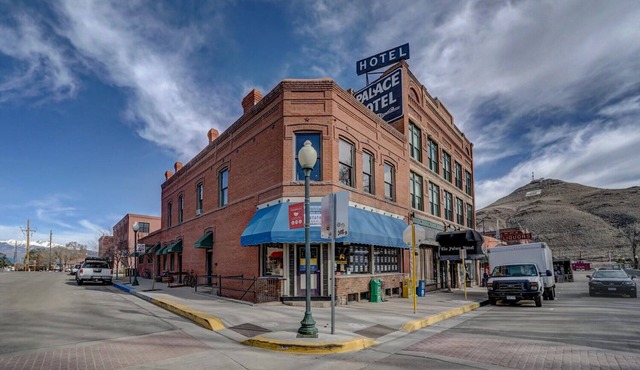 Corner Condo- the Perfect Location for Your Salida Getaway!