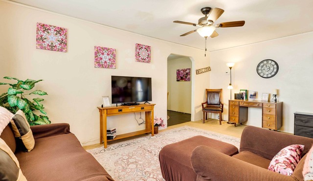 Cottage w/Furnished Deck: 1 Mi to Dtwn Craig!