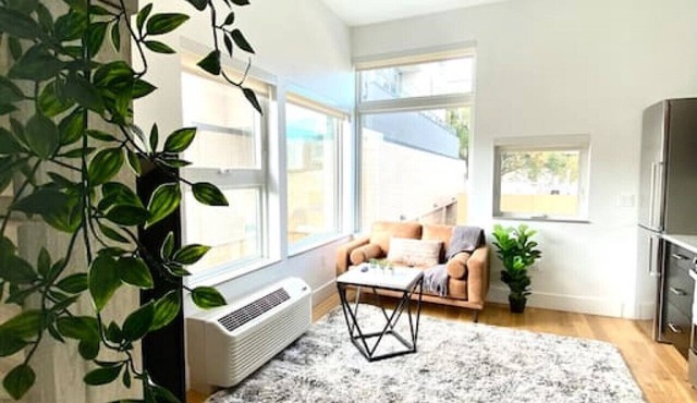 Cozy Cherry Creek Studio