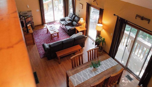 Cozy Hocking Hills Cabin with Hot Tub, Games, Pets in Lancaster