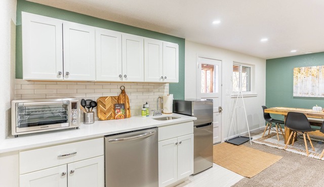 Cozy Homebase w/ Hot Tub and Fireplace - Close to Everything!