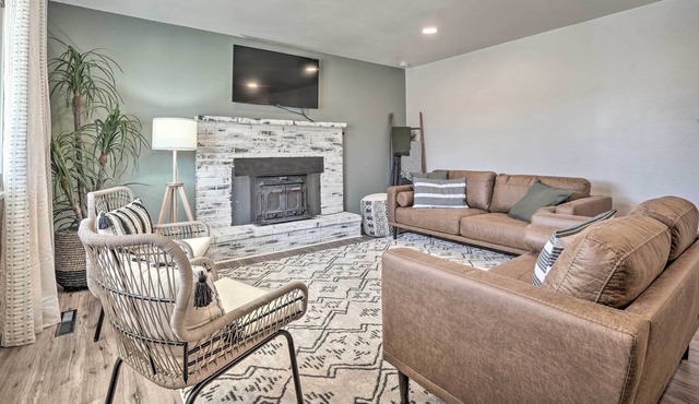Delightful Pet-Friendly Homestead w/ Fire Pit