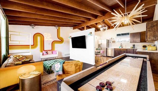 DiscoDen~Easy Access to Boulder, DT & Red Rocks w/Shuffleboard, Firepit &Murals