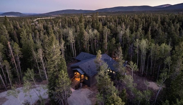 Dog-friendly Cabin+Hot Tub+35min to Breckenridge
