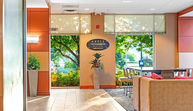DoubleTree by Hilton Roseville Minneapolis in Roseville