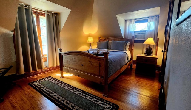 Downen House Bed & Breakfast