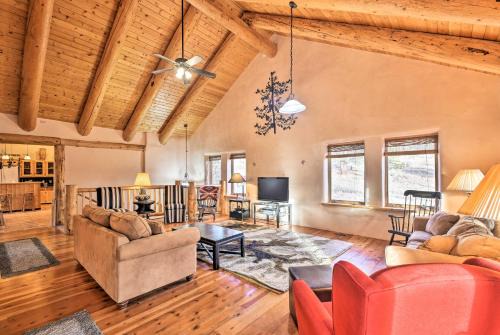 Eagle Nest Home w/Hot Tub & Views - 5 Min to Lake